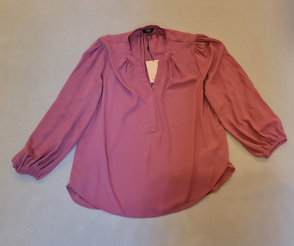 NYDJ Pintuck Pleat Back Blouse – Mauve Mist (NWT)-Size Medium